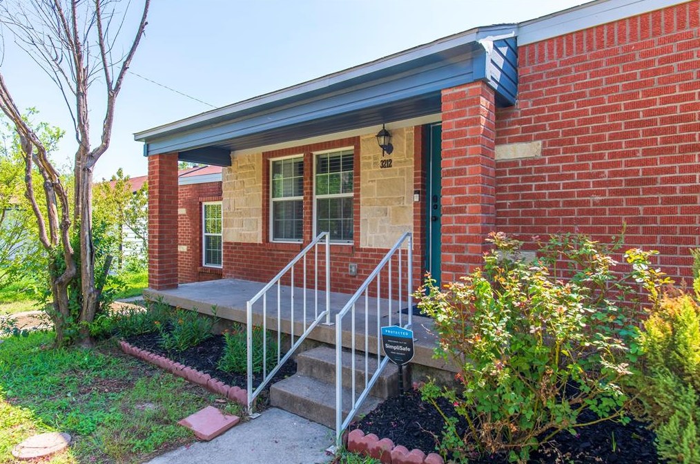 3212 Llewellyn Ave, Dallas, TX 75224-3441