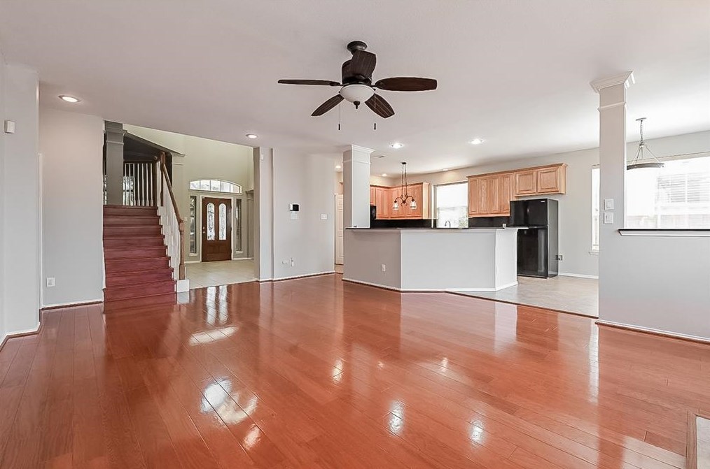 3325 Fallbrook Dr, Mesquite TX  75182-4021 exterior