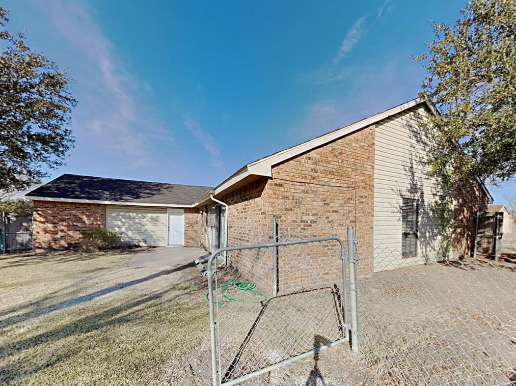 433 Rainier St, Cedar Hill, TX 75104