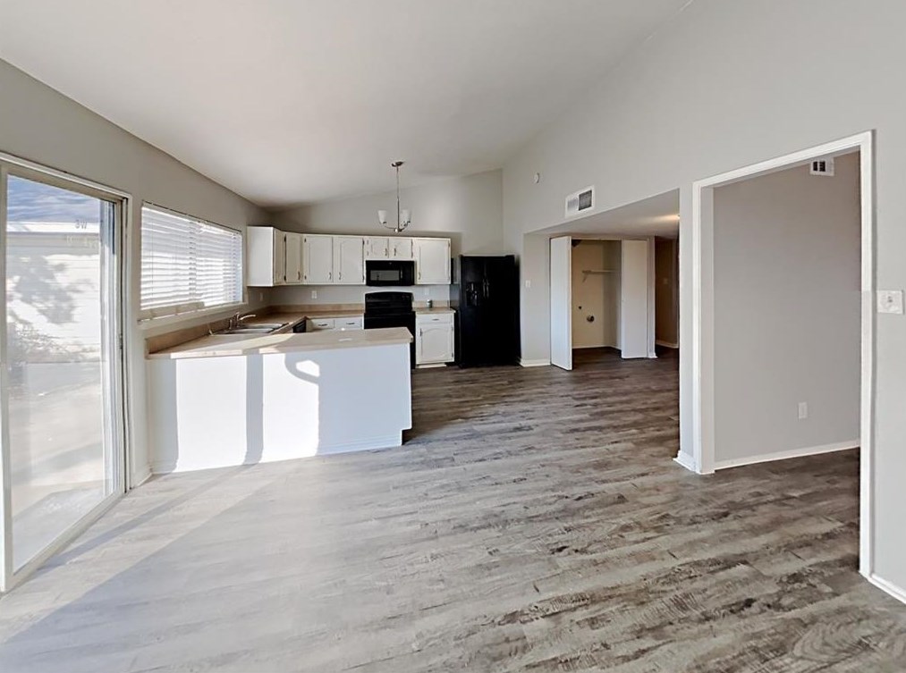 433 Rainier St, Cedar Hill TX  75104-2818 exterior