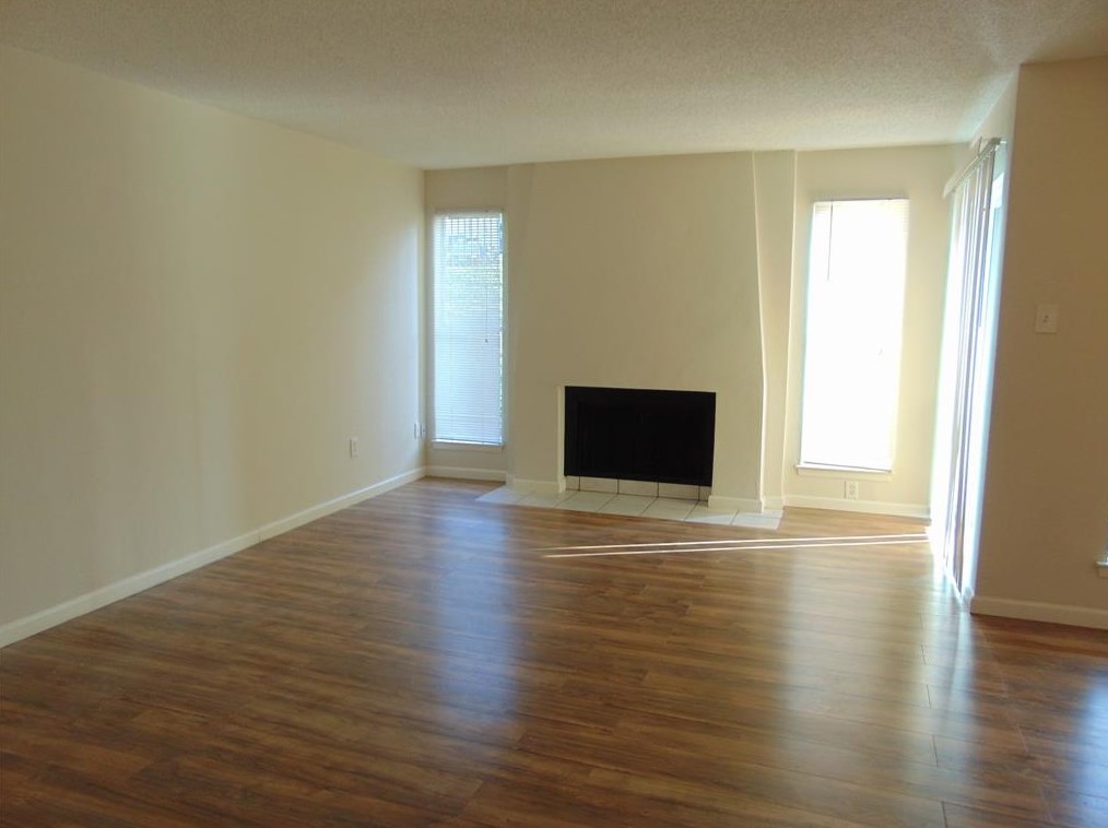 6050 Melody Ln #102, Dallas, TX 75231