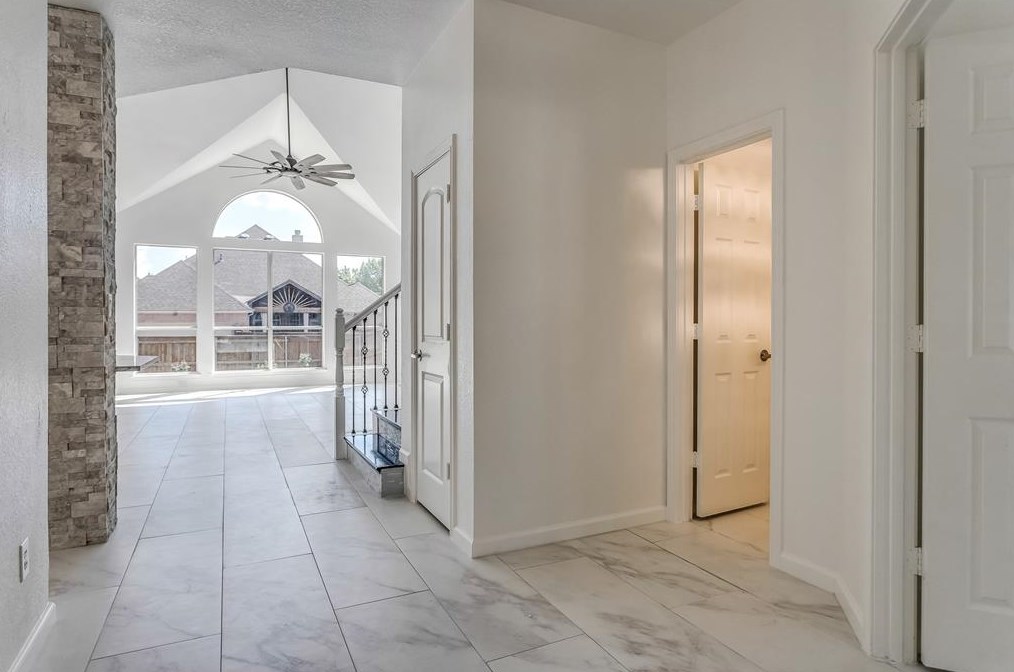 207 Ledgenest Dr, Mckinney TX  75070-5842 exterior