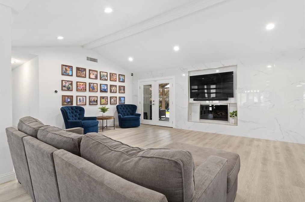 4828 Thunder Rd, Dallas TX  75244-6541 exterior