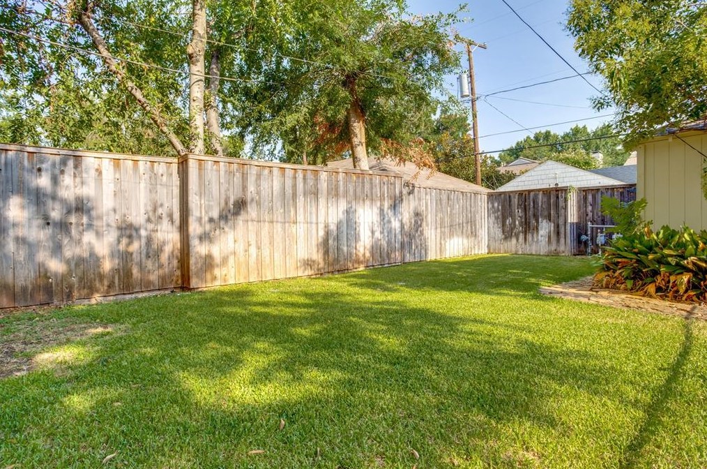 4340 Normandy Ave, Dallas TX  75205-2042 exterior