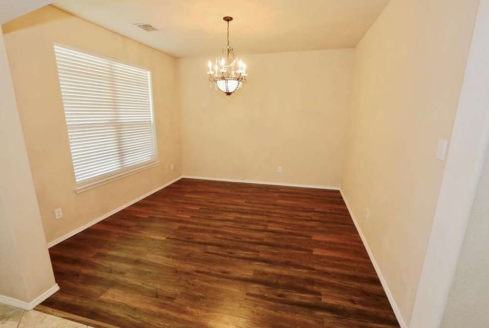 15636 Gatehouse Dr, Roanoke, TX 76262