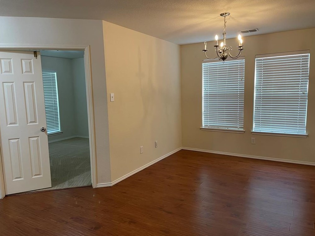 5721 Mariposa Dr, Mckinney TX  75070-2654 exterior