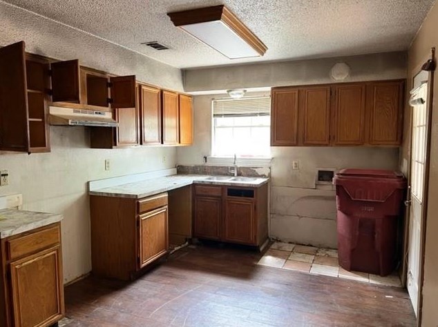 203 2nd St, Bonham, TX 75418-4406