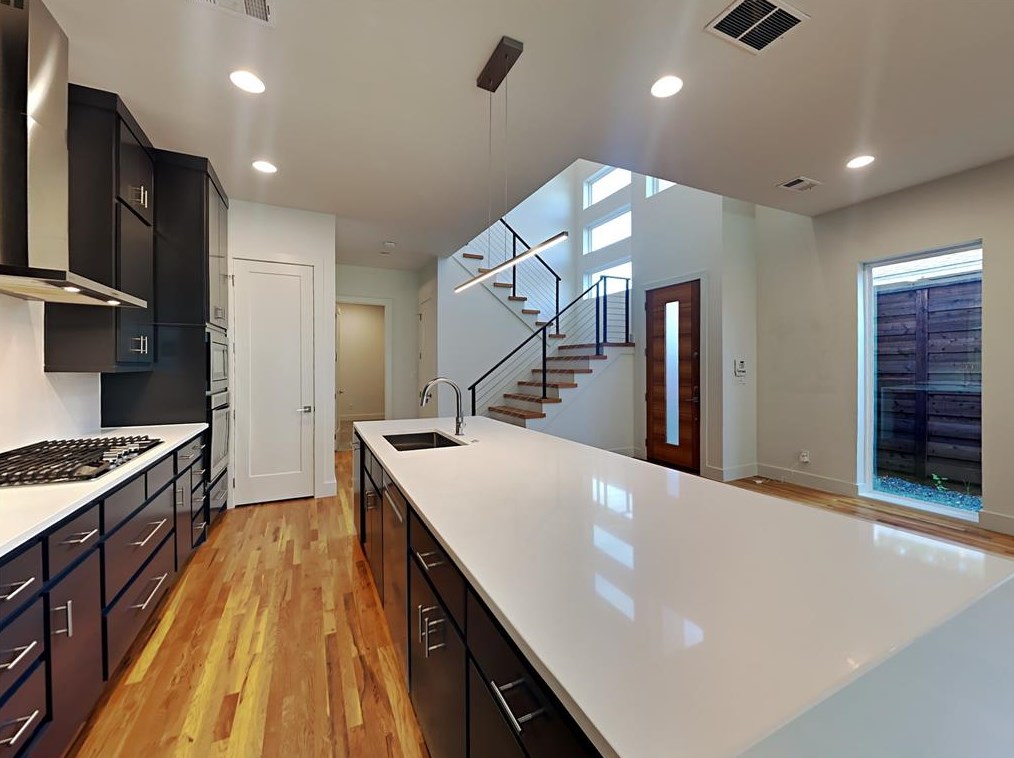 6477 Lontos Dr, Dallas TX  75214-6318 exterior