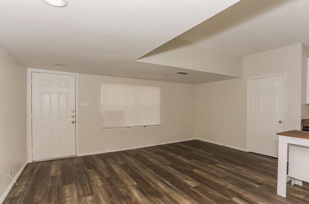 415 W Light St, Waxahachie, TX 75165