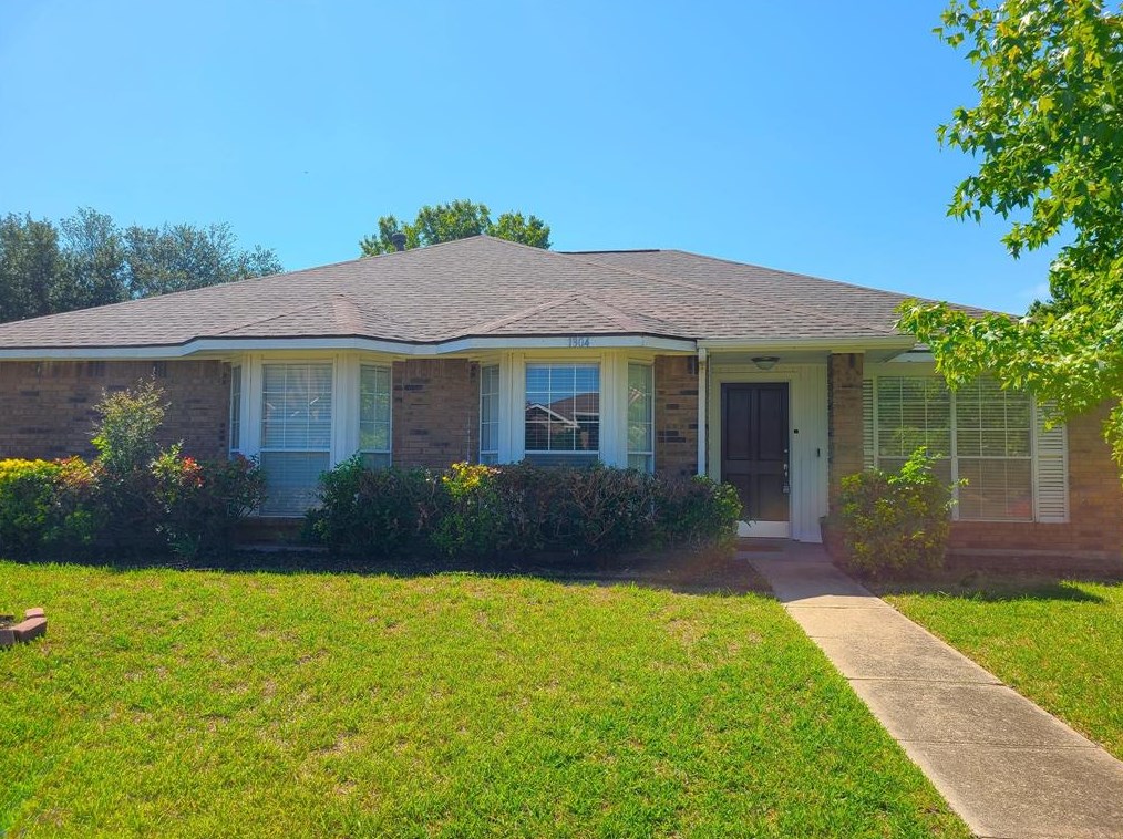 1304 Silver Maple Dr, Carrollton, TX 75007