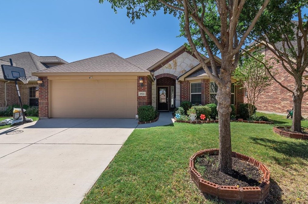 4524 Lakeside Hollow St, Roanoke, TX 76262