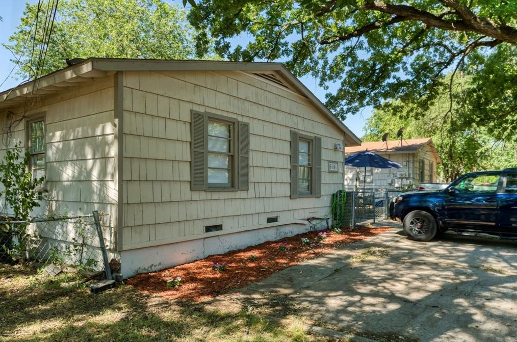 6157 Brocks Ln, Fort Worth, TX 76114