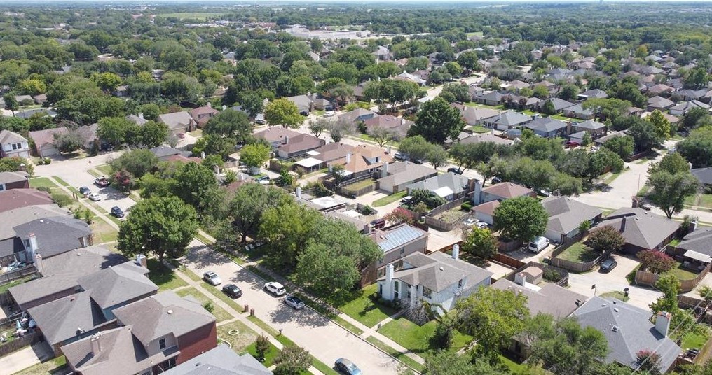 408 Longshadow Ln, Mesquite TX 75149-5998 exterior