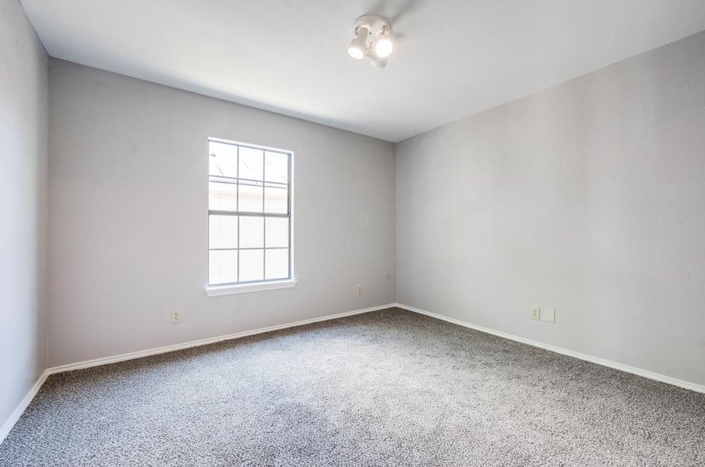 408 Longshadow Ln, Mesquite TX 75149-5998 exterior