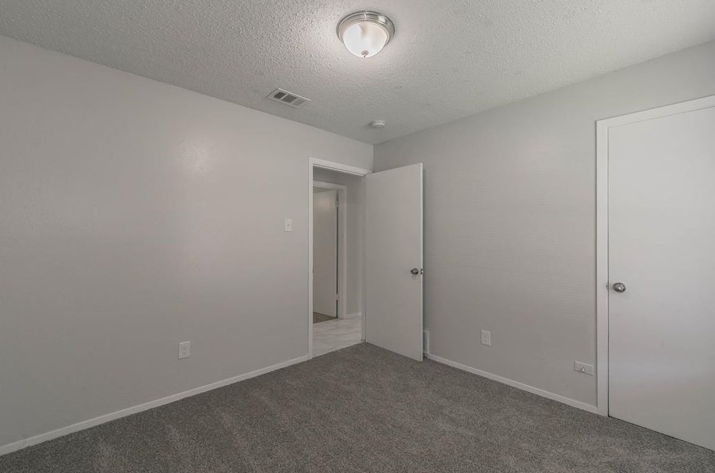 1105 Rutherford Dr, Mesquite TX 75149-6129 exterior