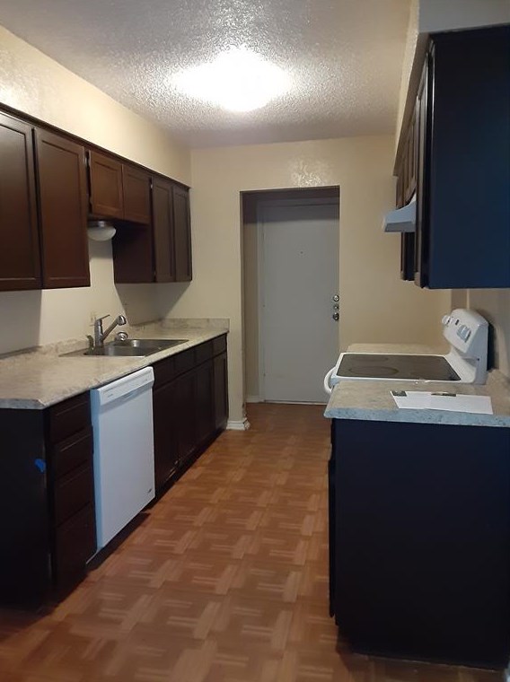 2808 Ridgecrest Dr, Fort Worth, TX 76133