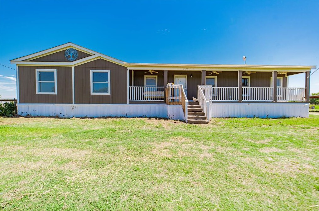 9119 Whiskers Rd, Quinlan, TX 75474