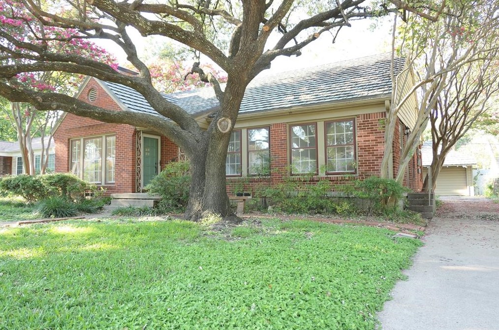 6137 Kenwood Ave, Dallas TX  75214-3015 exterior