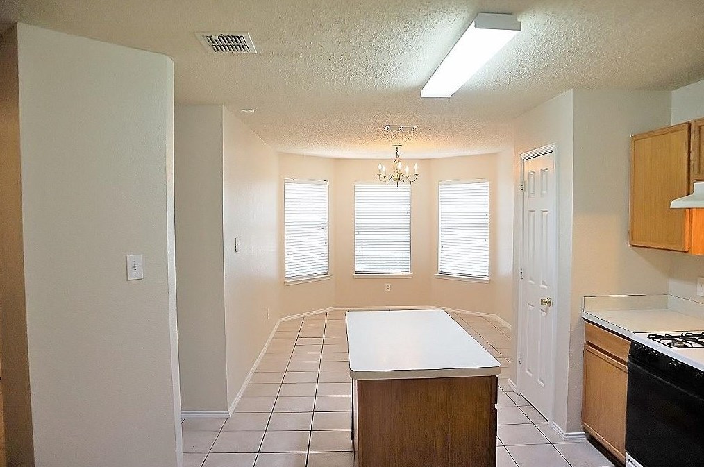 2217 Lookout Ln, Denton, TX 76207
