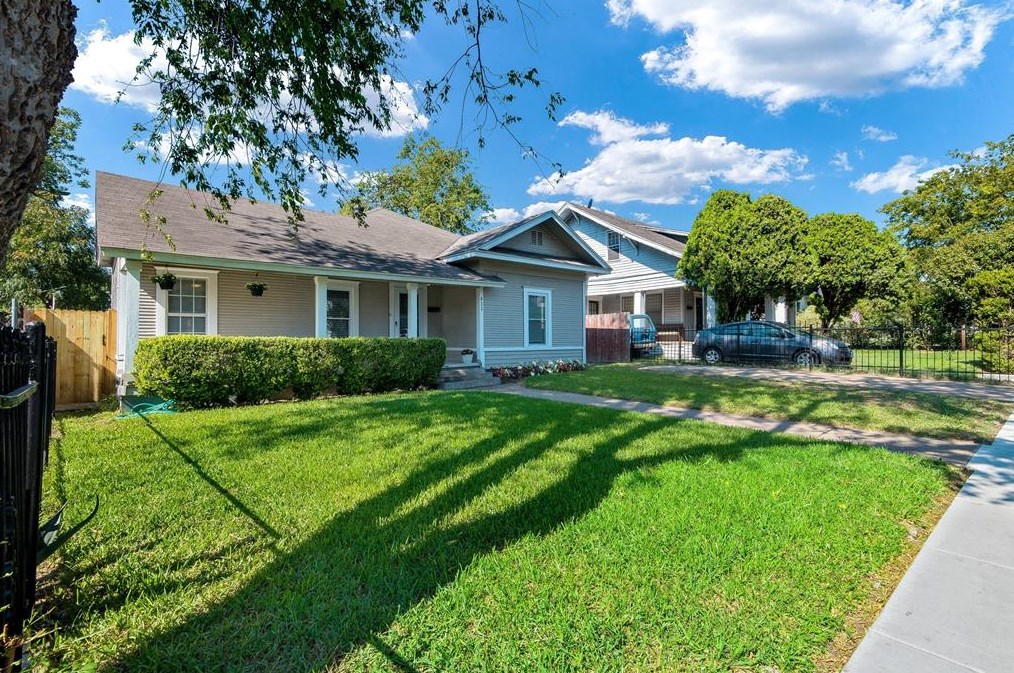411 Parkview Ave, Dallas, TX 75223