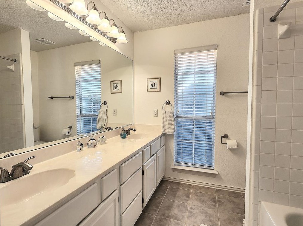 7510 Sand Pne Dr, Rowlett TX 75089-2764 exterior