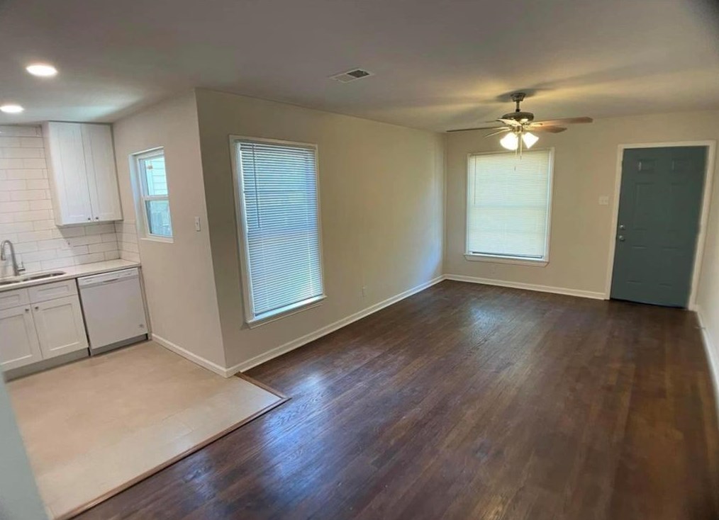 3710 Mount Everest St, Dallas, TX 75211-3088