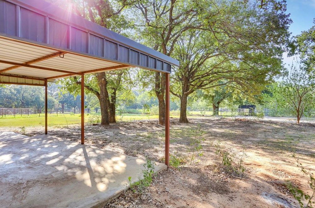 4608 Knob Hill Rd, Azle, TX 76020
