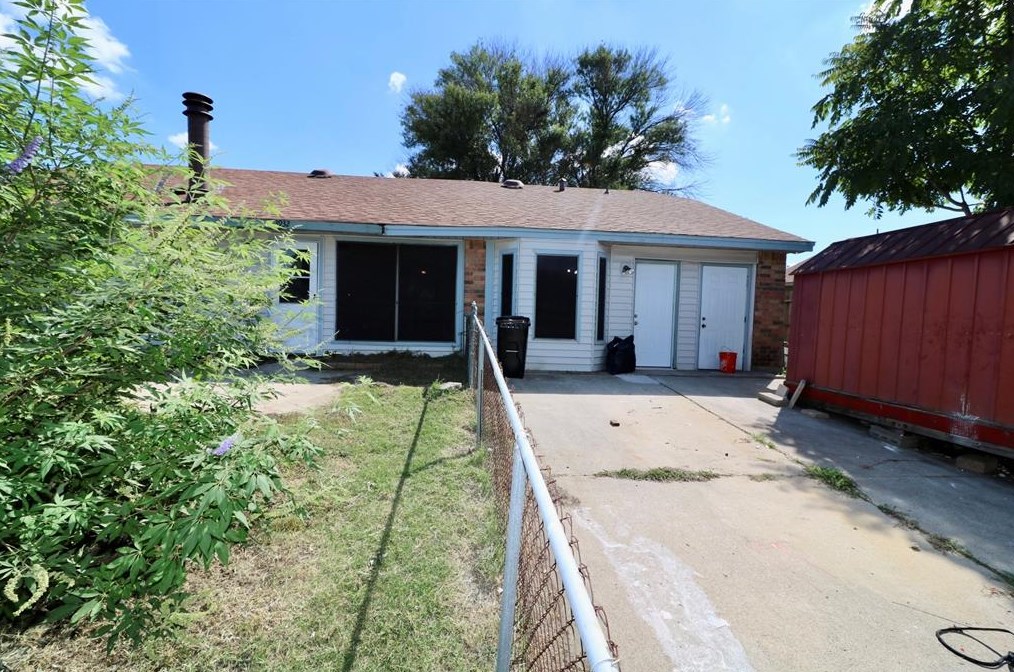 3932 Farrington St, Mesquite TX exterior