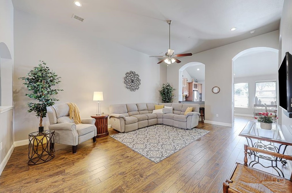 7260 Rembrandt Dr, Plano, TX 75093-8427