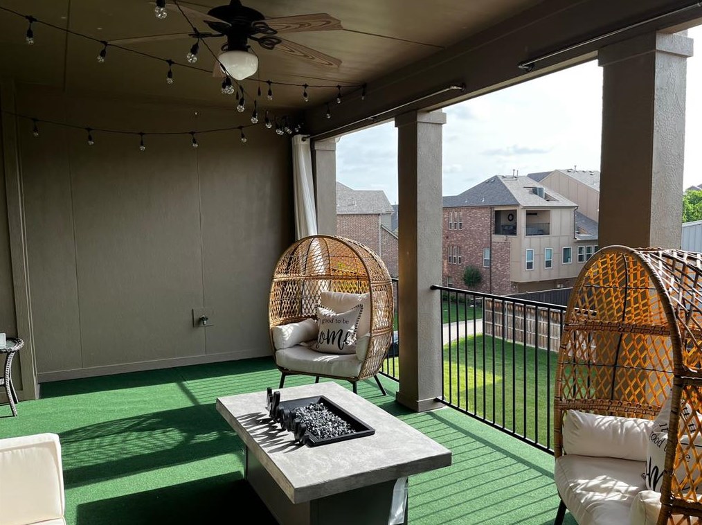 4228 Charles Rd, Carrollton TX  75010-4271 exterior