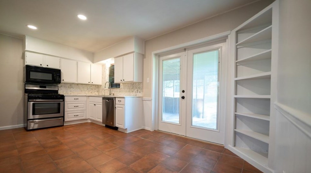 2422 Sue Cir, Mesquite, TX 75149-1222