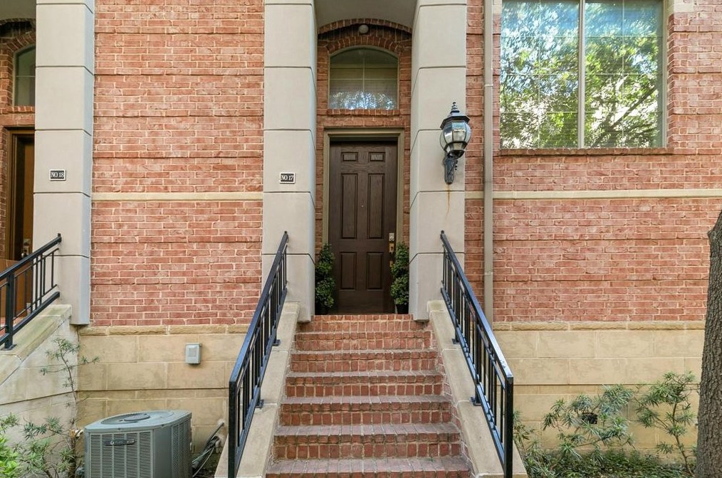 1500 Pecos St, Dallas, TX 75204-5412