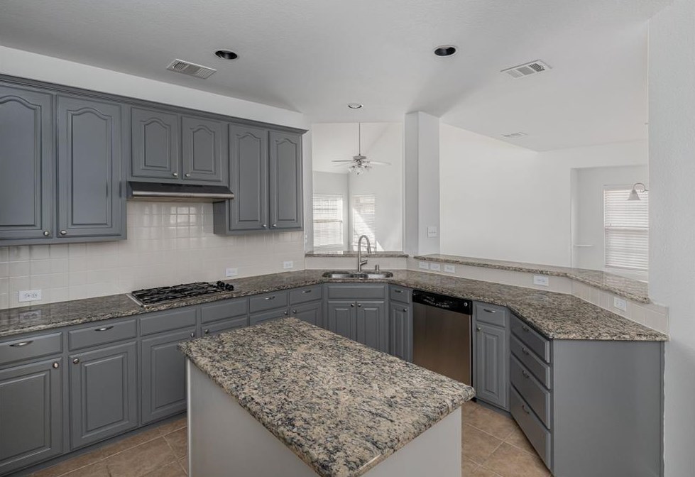 4820 Lasso Ln, Mckinney TX 75070-6509 exterior