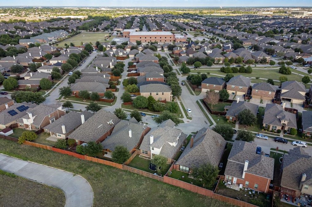 4820 Lasso Ln, Mckinney TX 75070-6509 exterior