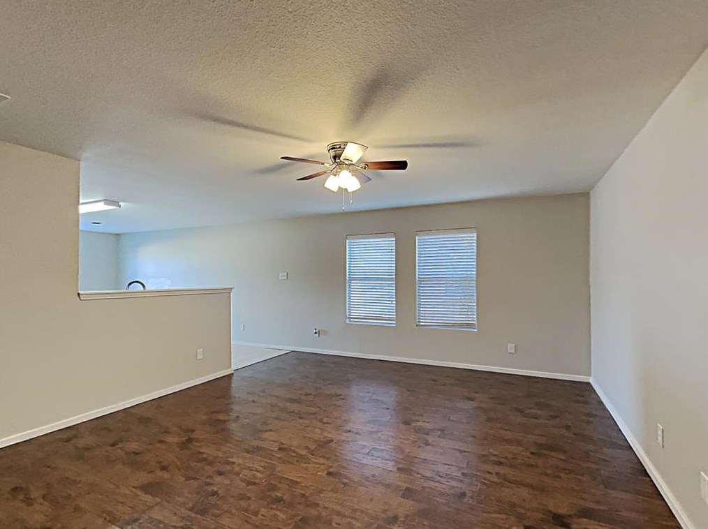 1609 Kings Glen Ln, Fort Worth, TX 76140