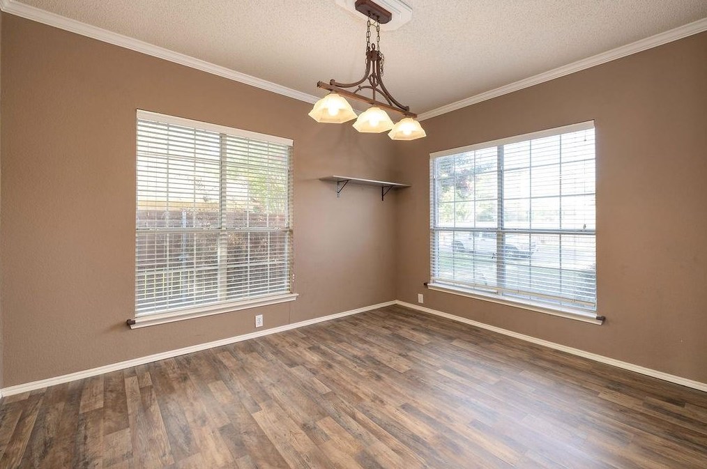 1209 Woodthorpe Dr, Mesquite TX 75181-3513 exterior