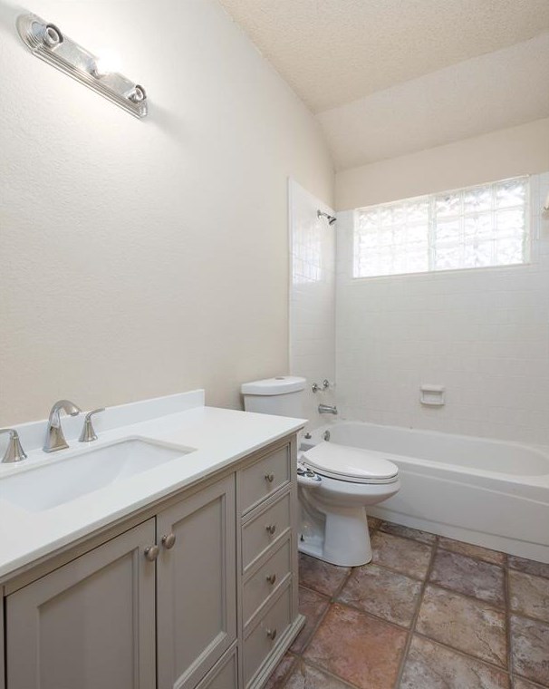 1209 Woodthorpe Dr, Mesquite TX 75181-3513 exterior