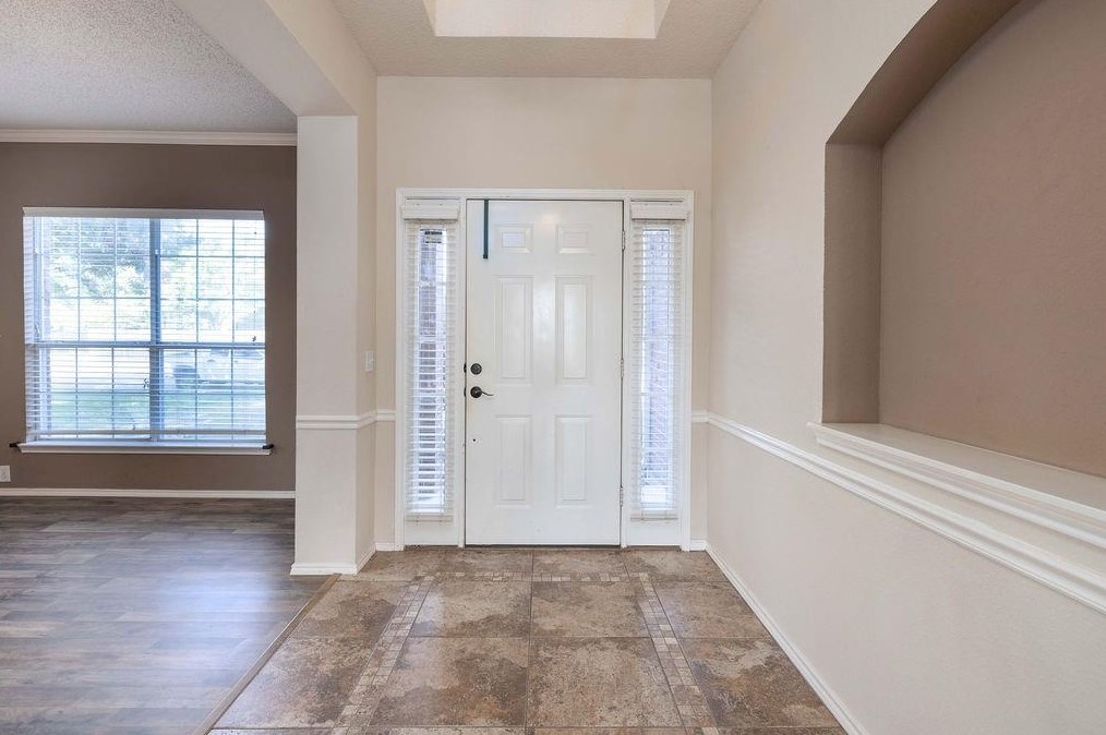 1209 Woodthorpe Dr, Mesquite TX 75181-3513 exterior