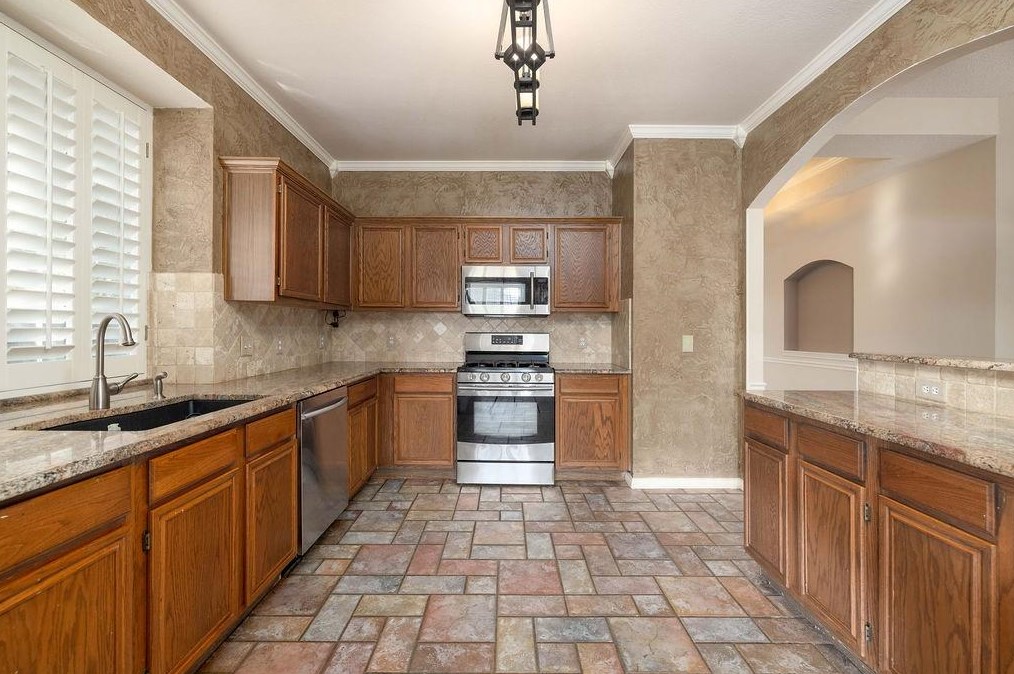 1209 Woodthorpe Dr, Mesquite TX 75181-3513 exterior