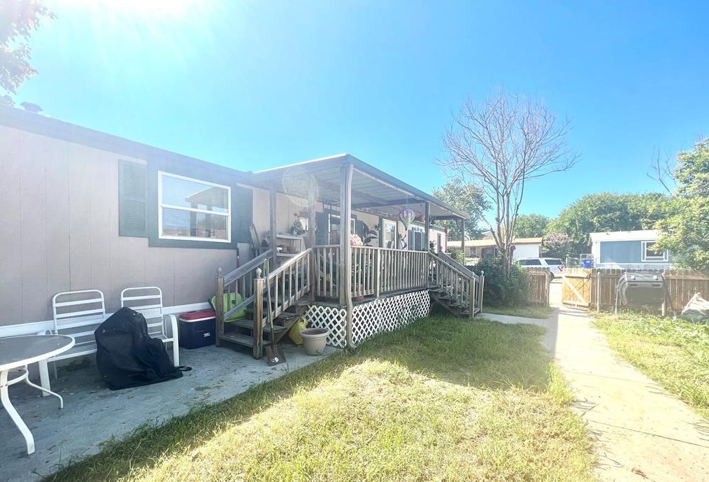 702 Park Creek Ave, Forney, TX 75126-9240