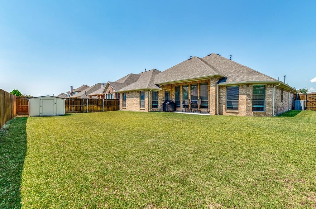 2736 Las Ventanas Trl, Fort Worth TX  76131-2807 exterior