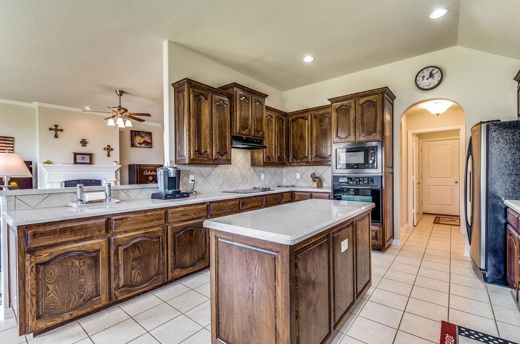 2736 Las Ventanas Trl, Fort Worth TX  76131-2807 exterior