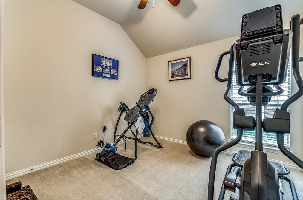 2736 Las Ventanas Trl, Fort Worth TX  76131-2807 exterior