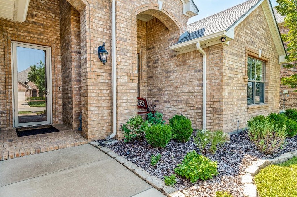 2736 Las Ventanas Trl, Fort Worth, TX 76131-2807