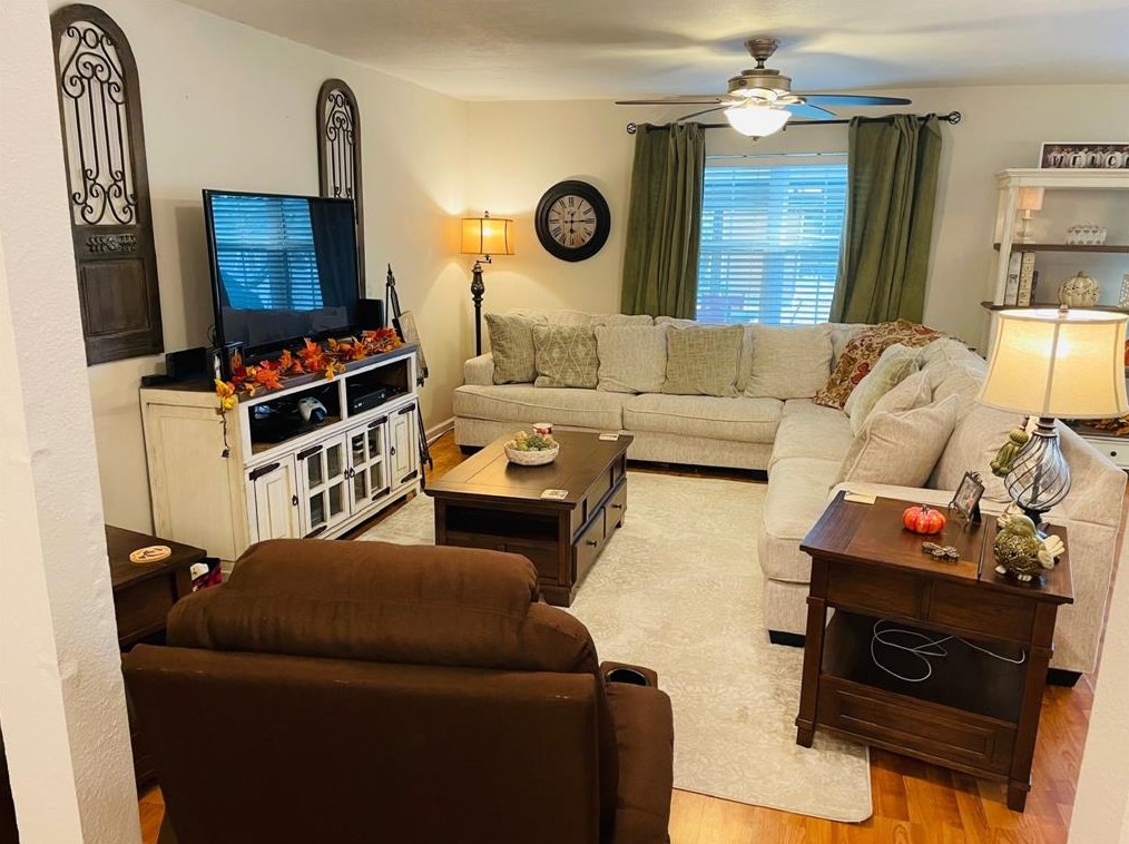 2220 Sycamore St, Paris, TX 75460-7723
