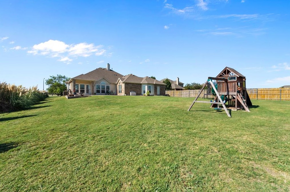 1320 Diamond Back Ln, Haslet, TX 76052-5815