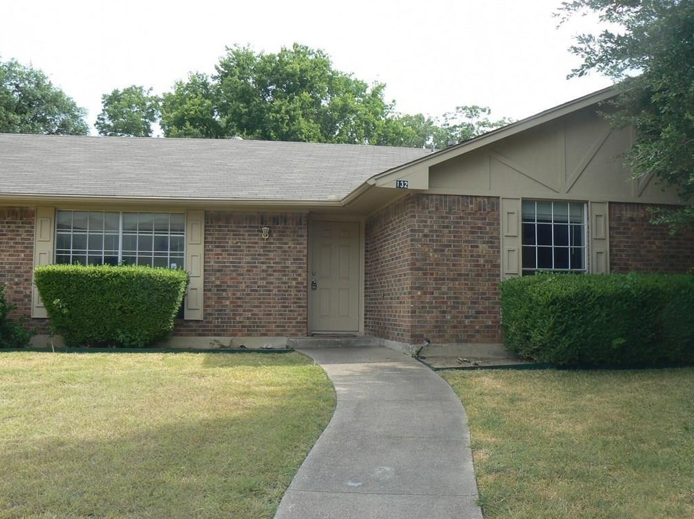 132 Gilbert Ave, Desoto, TX 75115