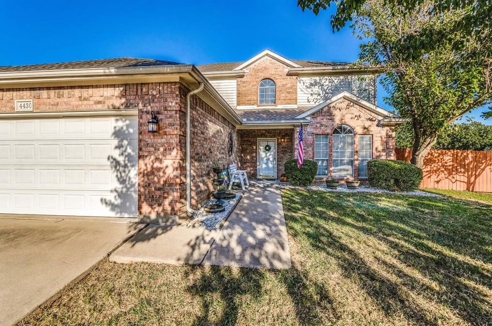 4430 Harpers Ferry Dr, Grand Prairie, TX 75052-1626