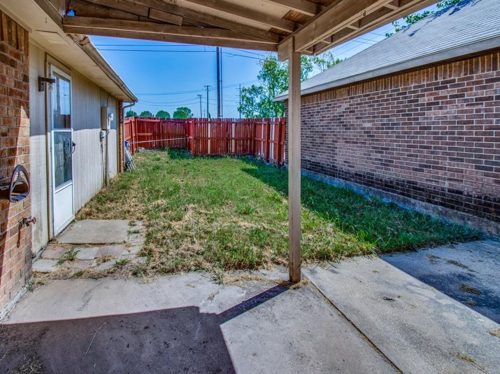 920 Old Barn Ln, Mesquite TX 75149-6868 exterior