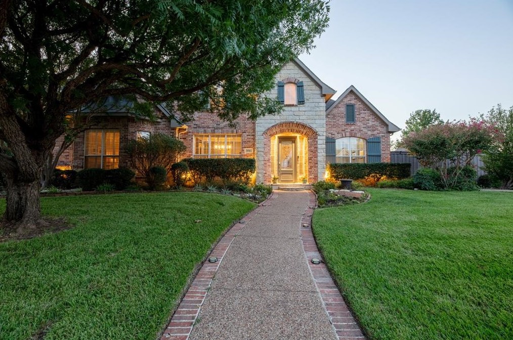 950 Condor Dr, Coppell, TX 75019-5984